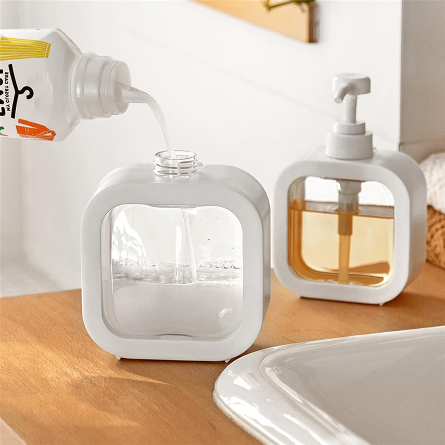 Portable Refillable Soap Dispenser Bottle | 300ml 500ml Clear Pump Bottle for Kitchen Bathroom Shower Lotion Shampoo